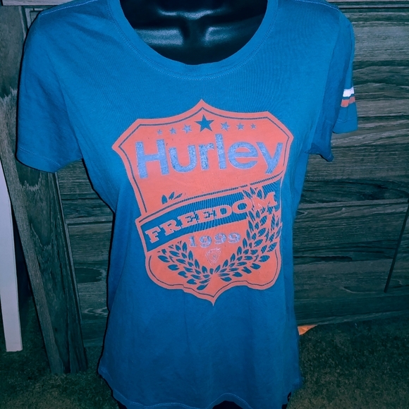 Women's Hurley tshirt - Picture 1 of 5